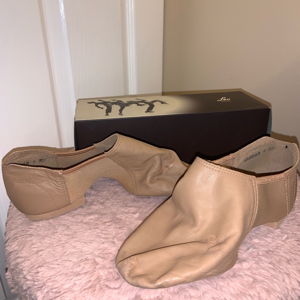 Leo Tan Jazz Shoes